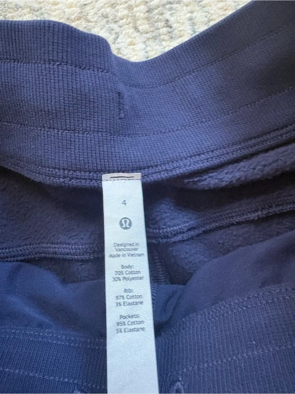 Lululemon navy scuba joggers
